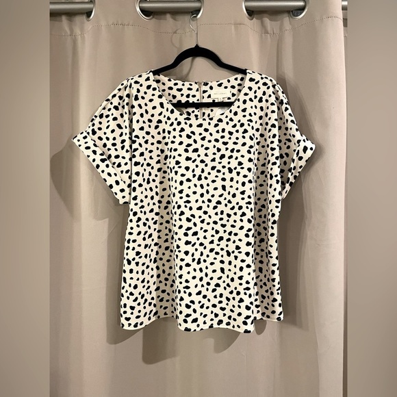 MELLODAY Tops - Women’s Melloday Cheetah Print Blouse